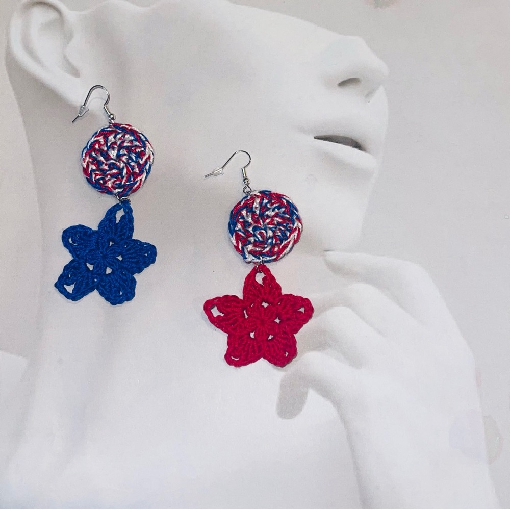 🌟 Handmade Crochet Flower Dangle Earrings